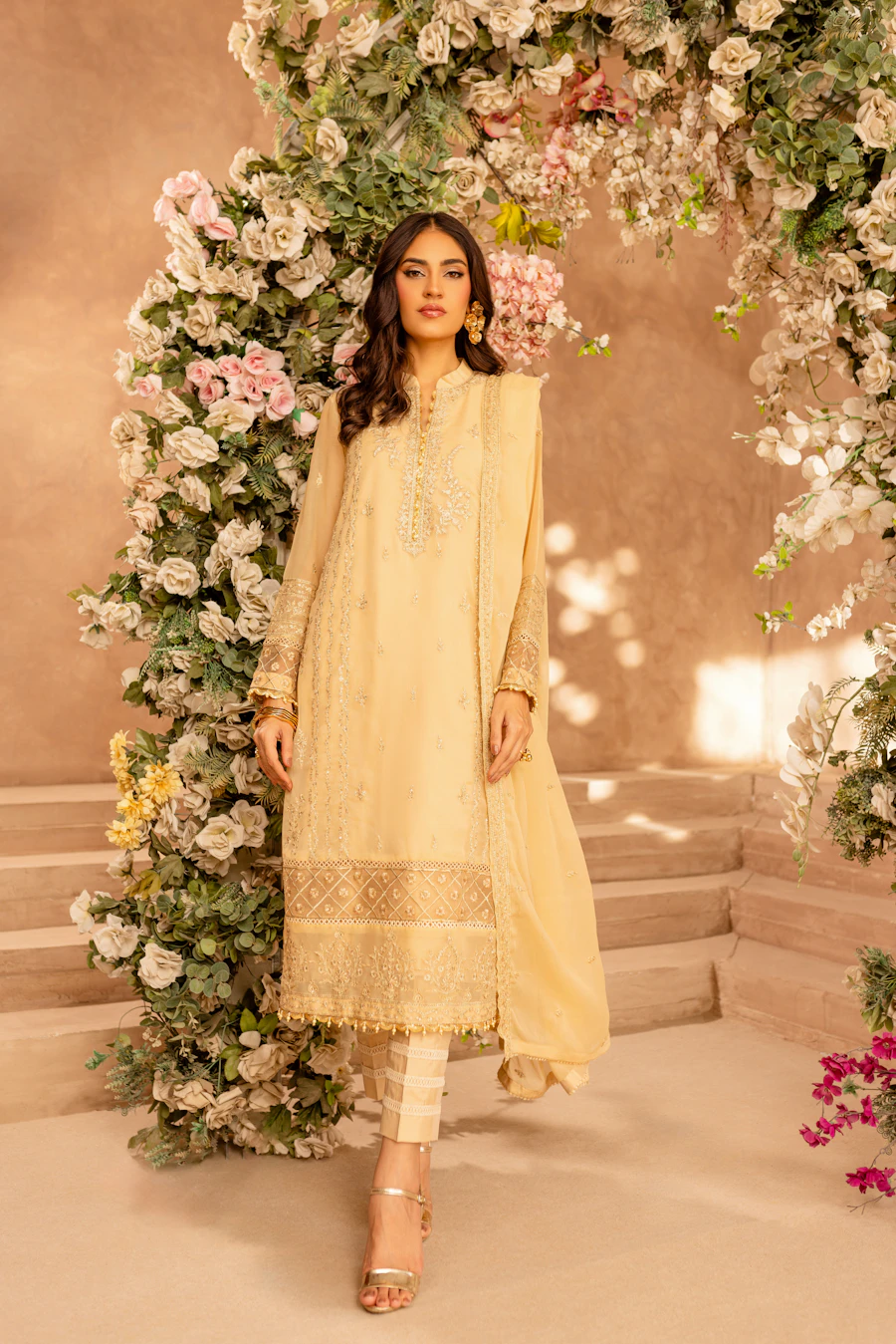Lawn & stitched